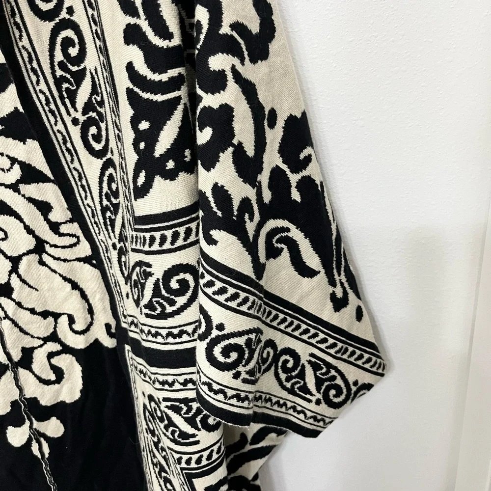 Soft Surroundings Black and Cream Sweater - Picture 4 of 4